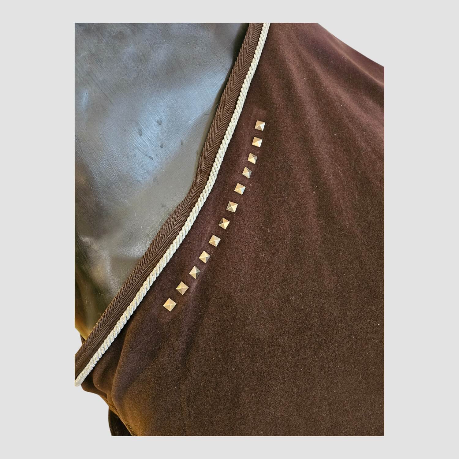 Equiline Abschwitzdecke mit Studs Brown