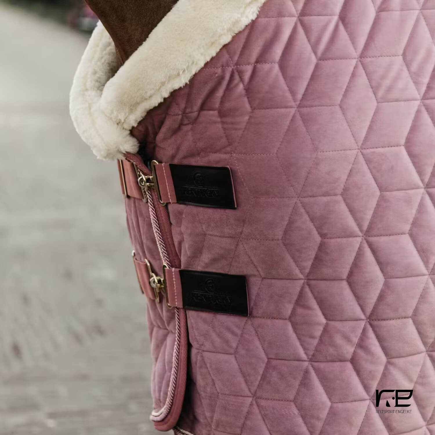 Kentucky Show Rug Velvet Alt Rosa