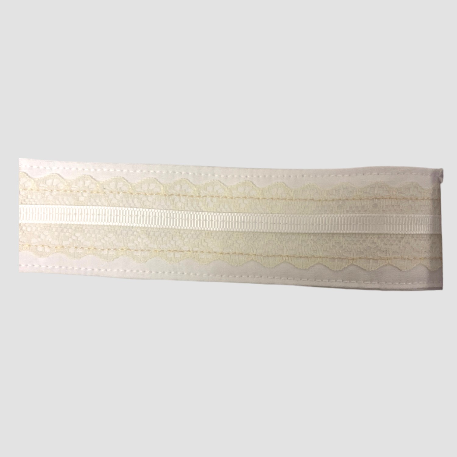 Plastron Spitze mit wechselbarem Riegel Plastron Spitze mit wechselbarem Riegel