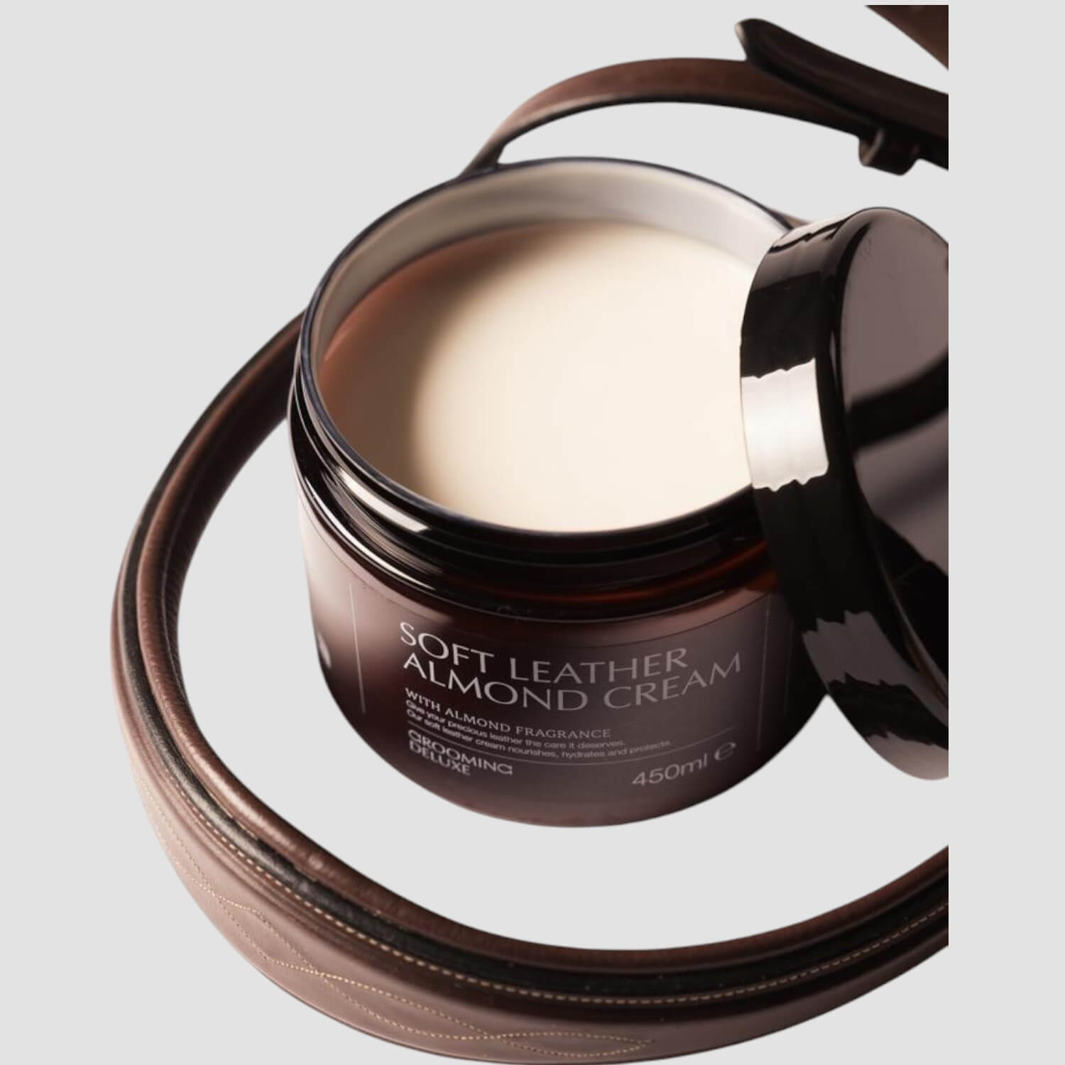 Kentucky Horsewear Ledercreme Almond 450ml