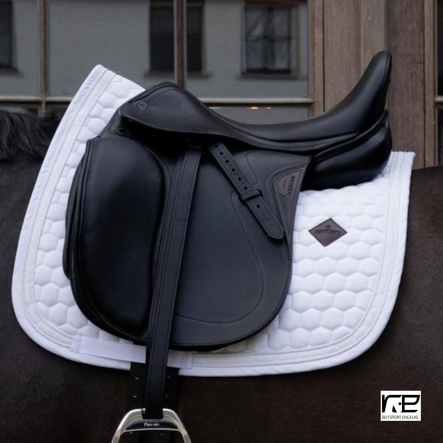 Kentucky Schabracke mit Glitzerband Dressur