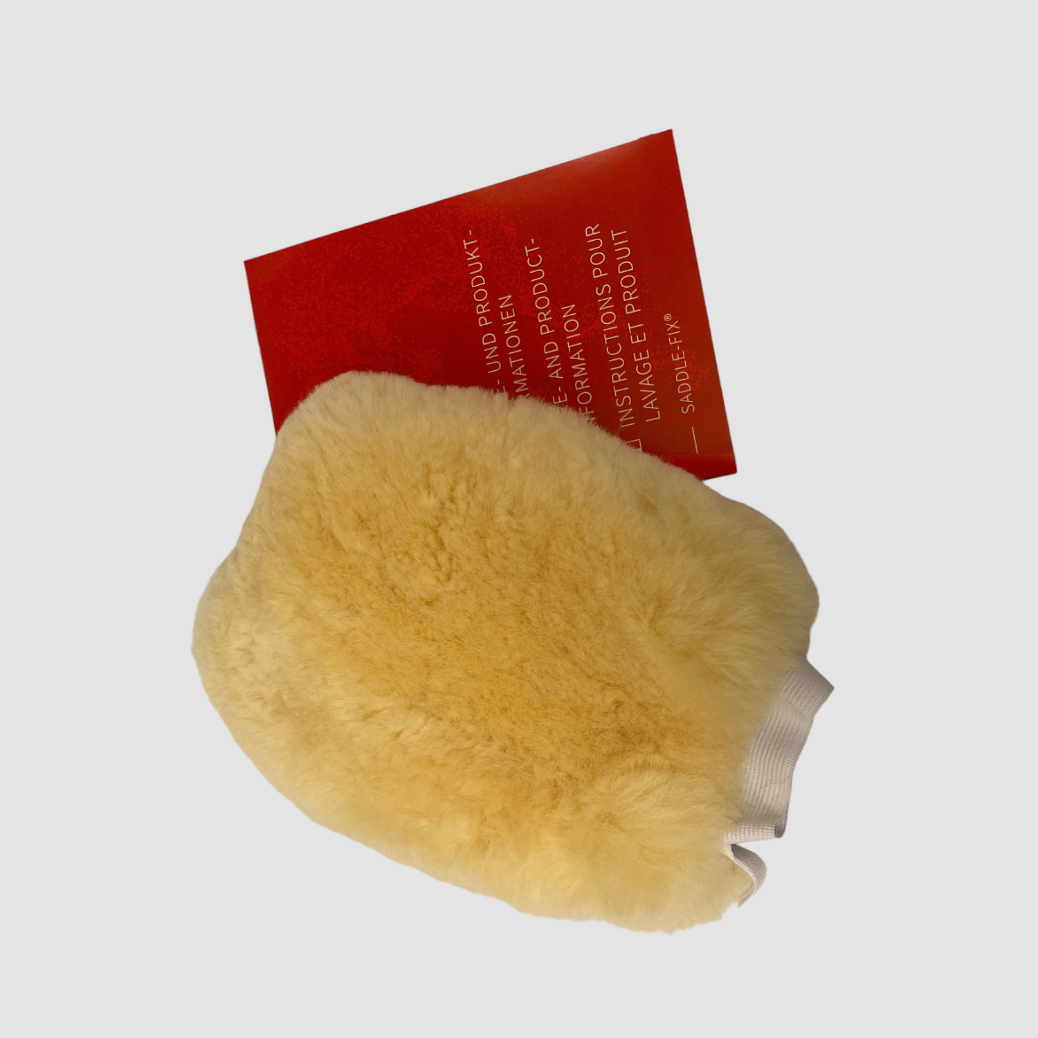 Mattes Pflegehandschuh aus Lammfell Mattes Pflegehandschuh aus Lammfell