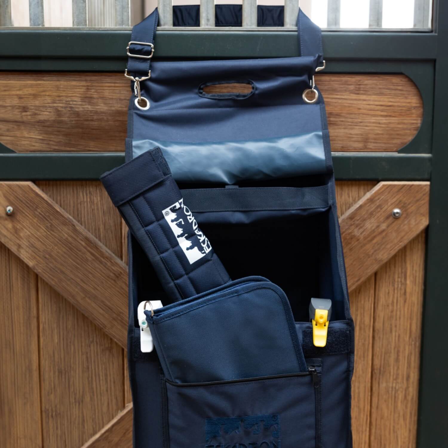 Eskadron Boxentasche Größe L navy