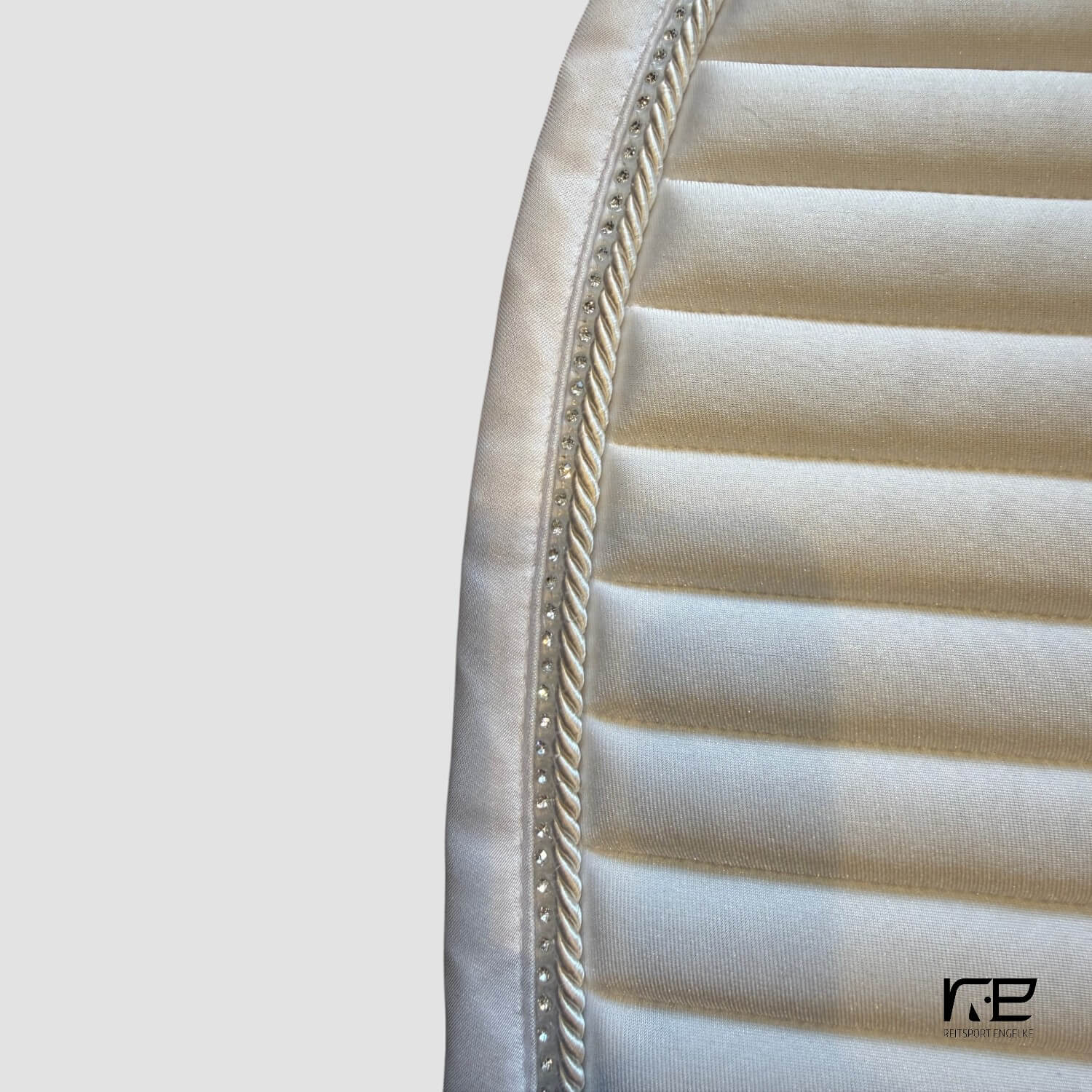 Equest Schabracke Syntec Fine Line White mit Kordel Crystal und White
