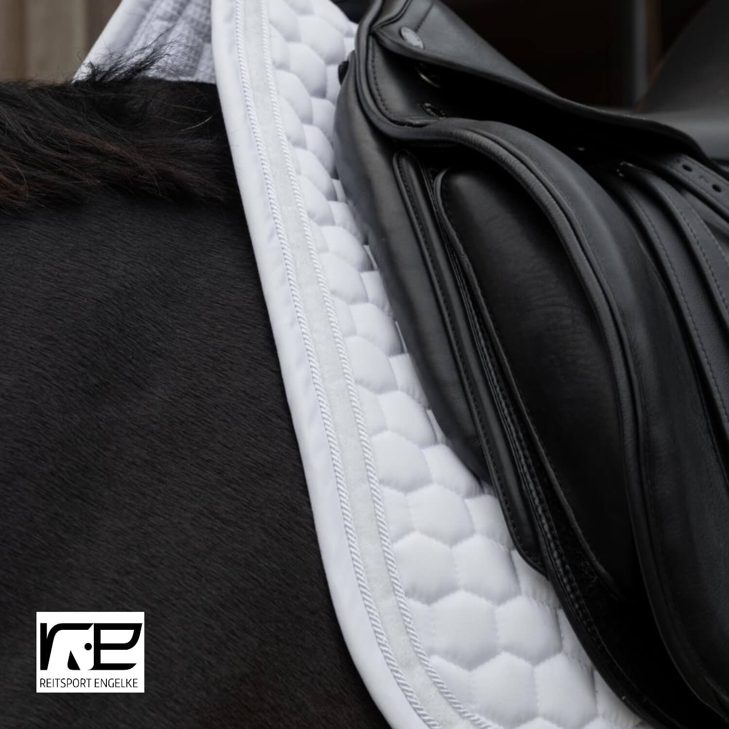 Kentucky Schabracke mit Glitzerband Dressur